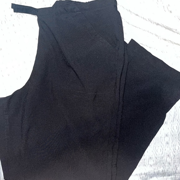 BLACK WINK SCRUBS - Picture 2 of 3